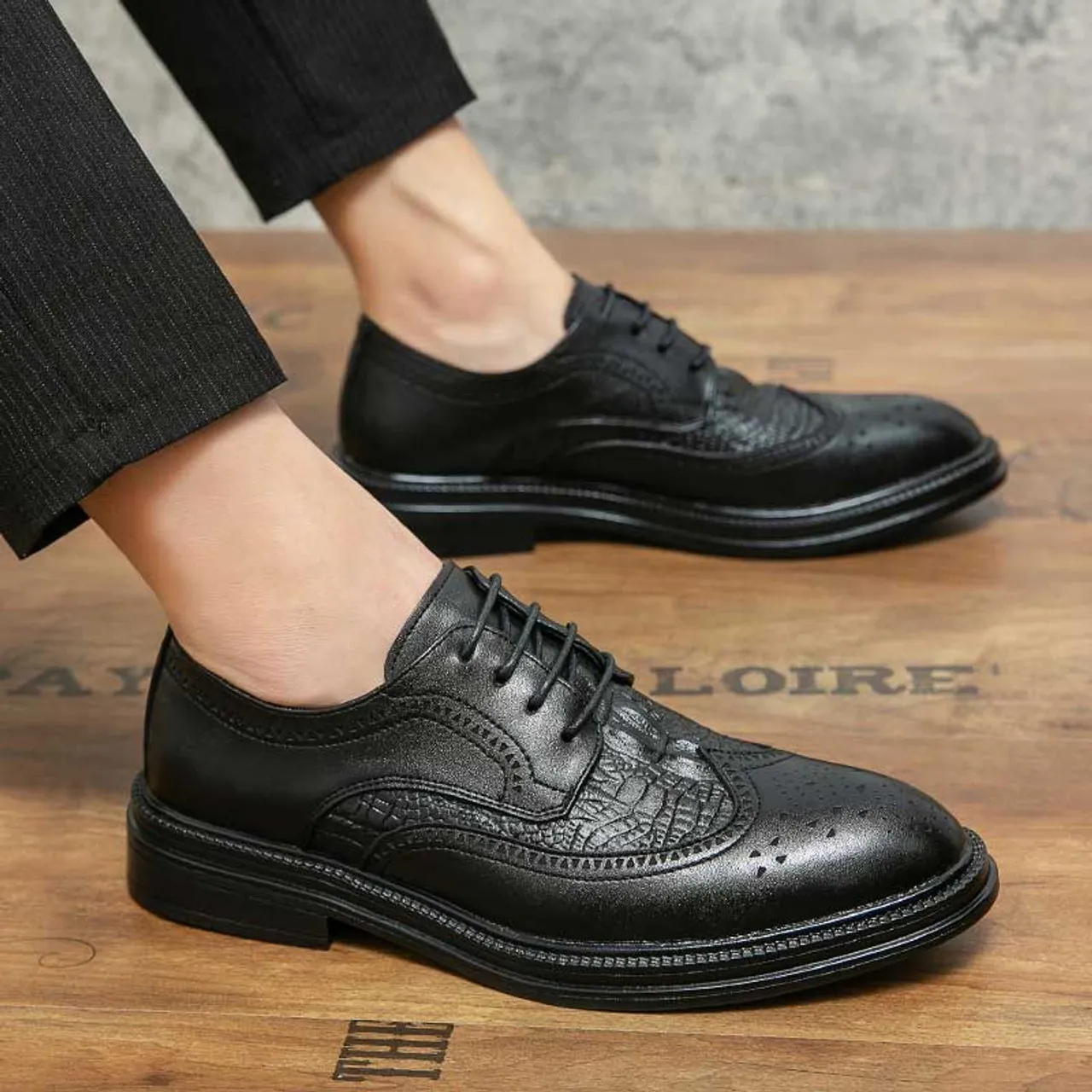 Black croc skin pattern brogue derby dress shoe