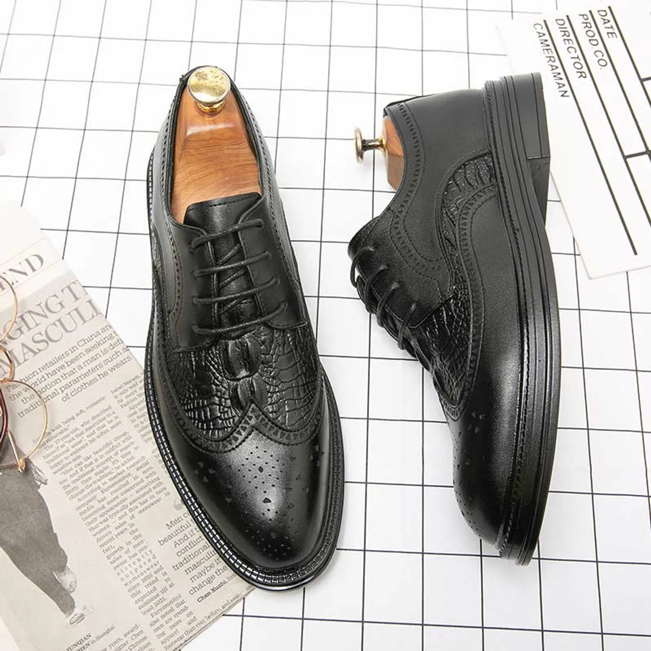 Black croc skin pattern brogue derby dress shoe