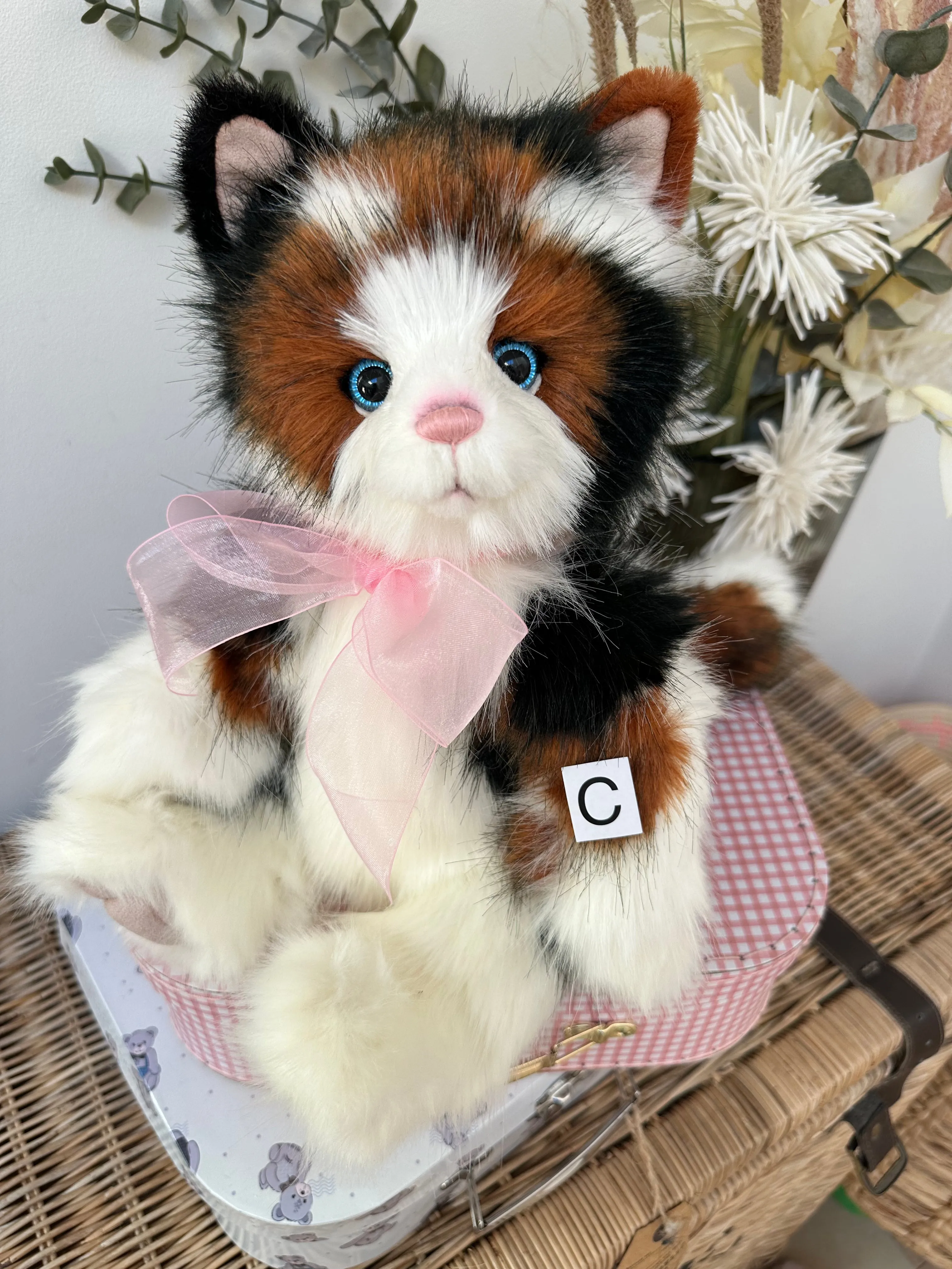 La Di Dah 2022 Plush Charlie Bears Kitten Pussy Cat