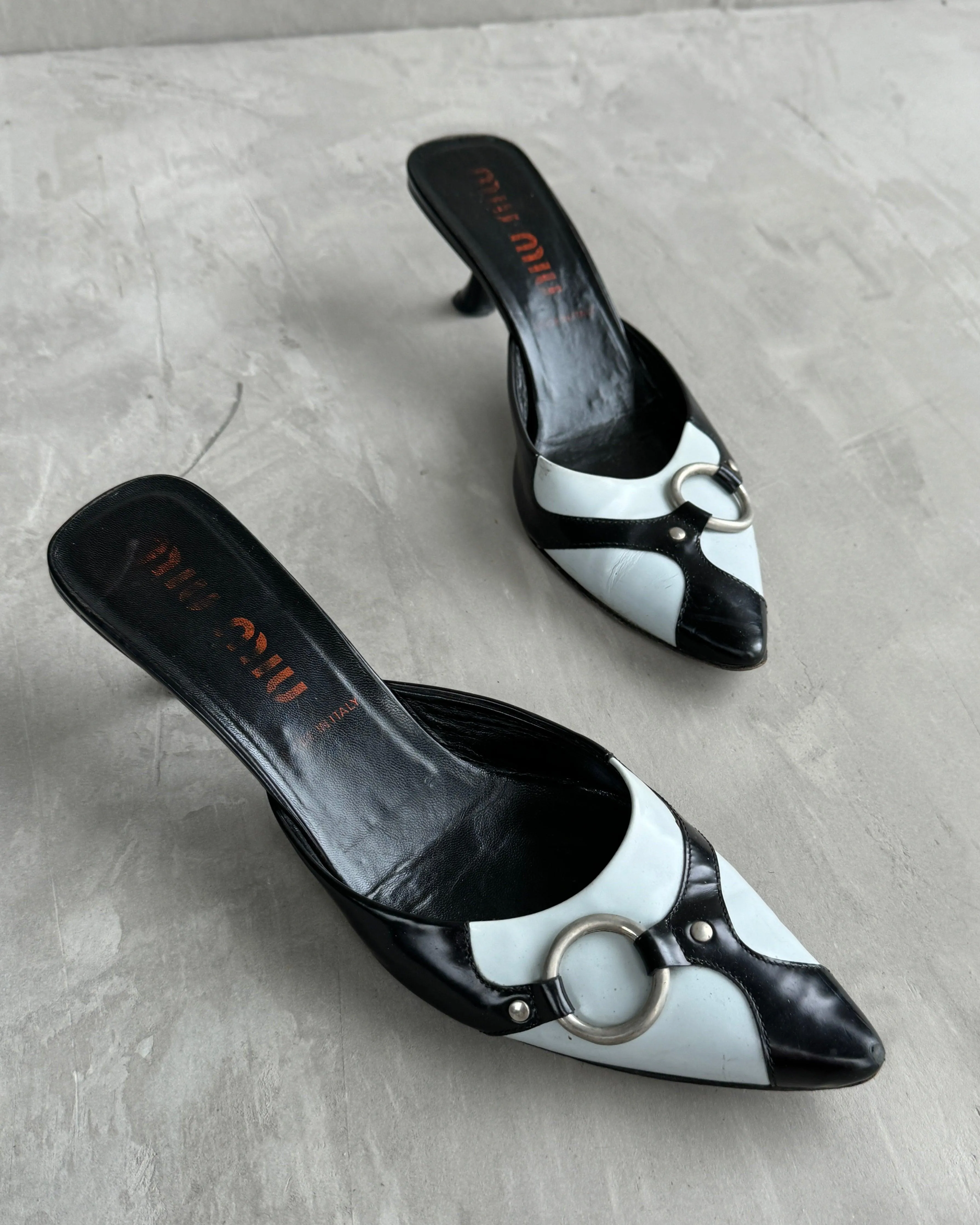 MIU MIU 90'S BONDAGE LEATHER & CHROME KITTEN HEEL MULES - EU 39 / UK 6