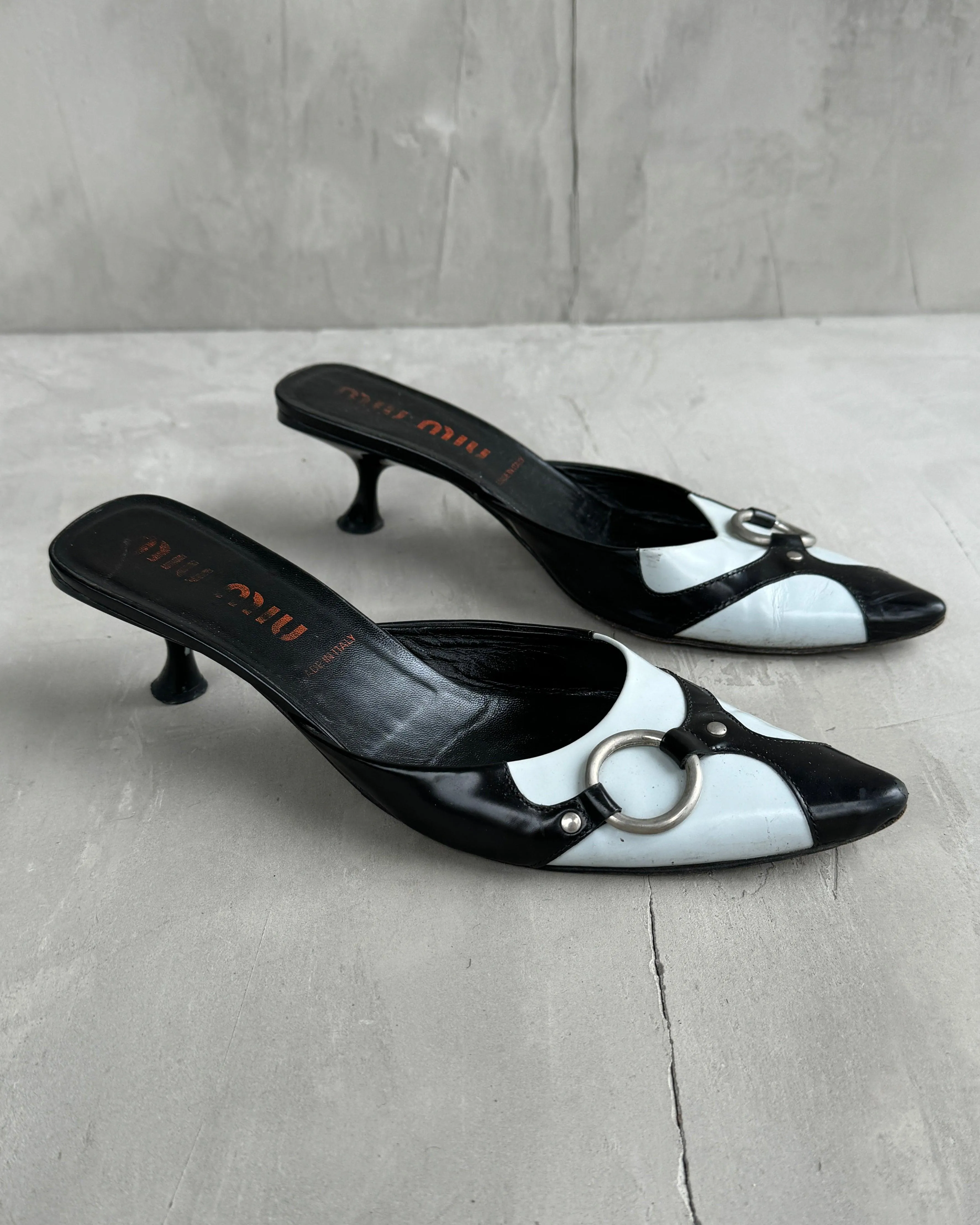 MIU MIU 90'S BONDAGE LEATHER & CHROME KITTEN HEEL MULES - EU 39 / UK 6